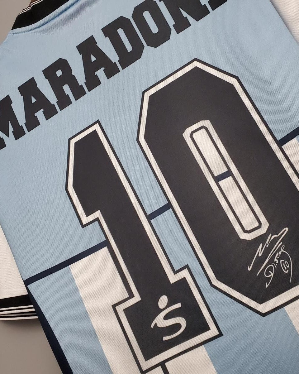 Camiseta Retro MARADONA DIEGO ARMANDO 2001-02 Argentina