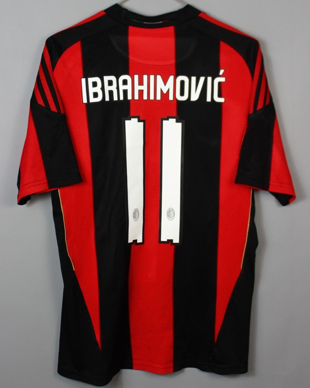 Camiseta Retro IBRAHIMOVIC ZLATAN 2010-11 AC Milan