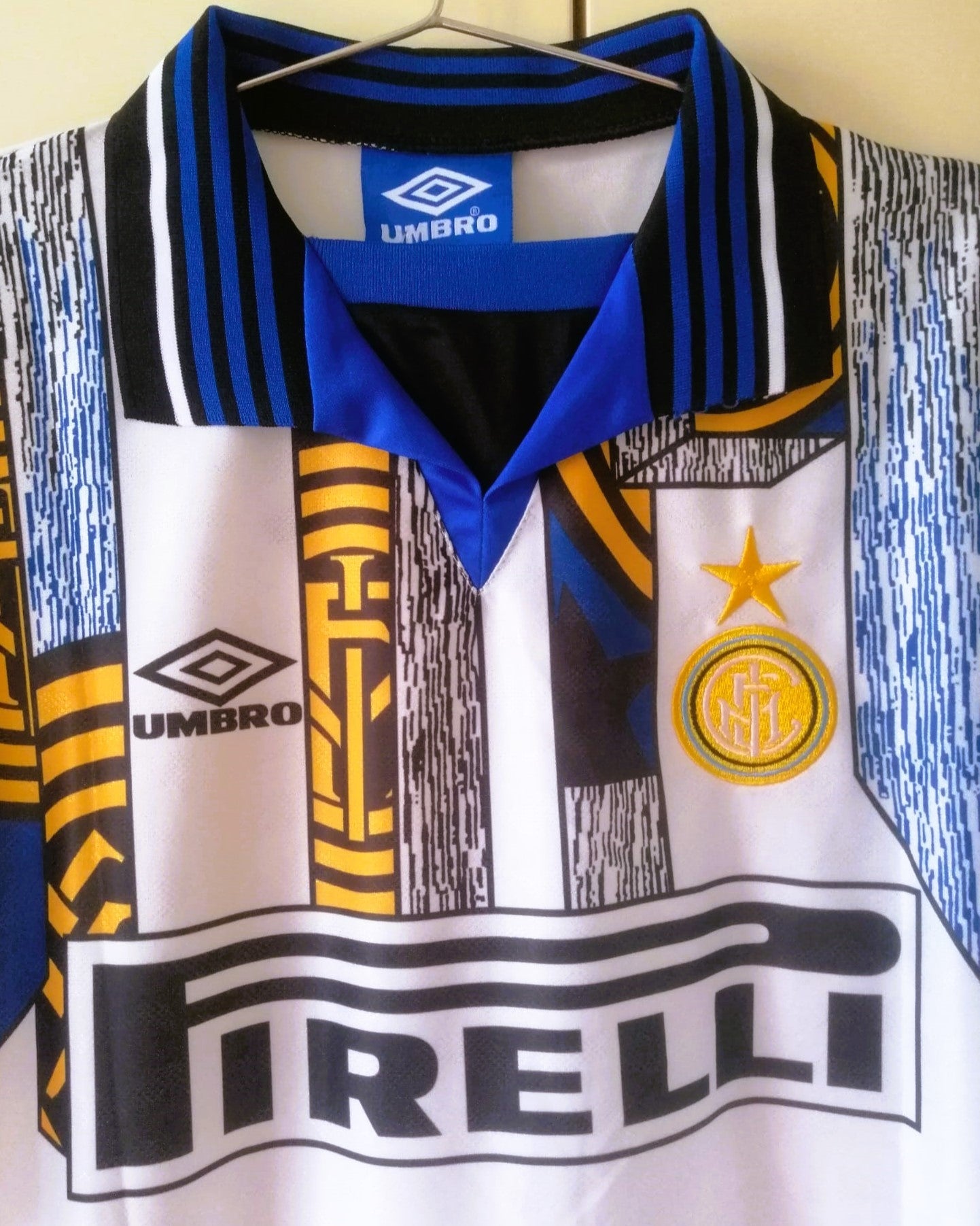 Camiseta Retro CARLOS ROBERTO 1995-96 Inter de Milan