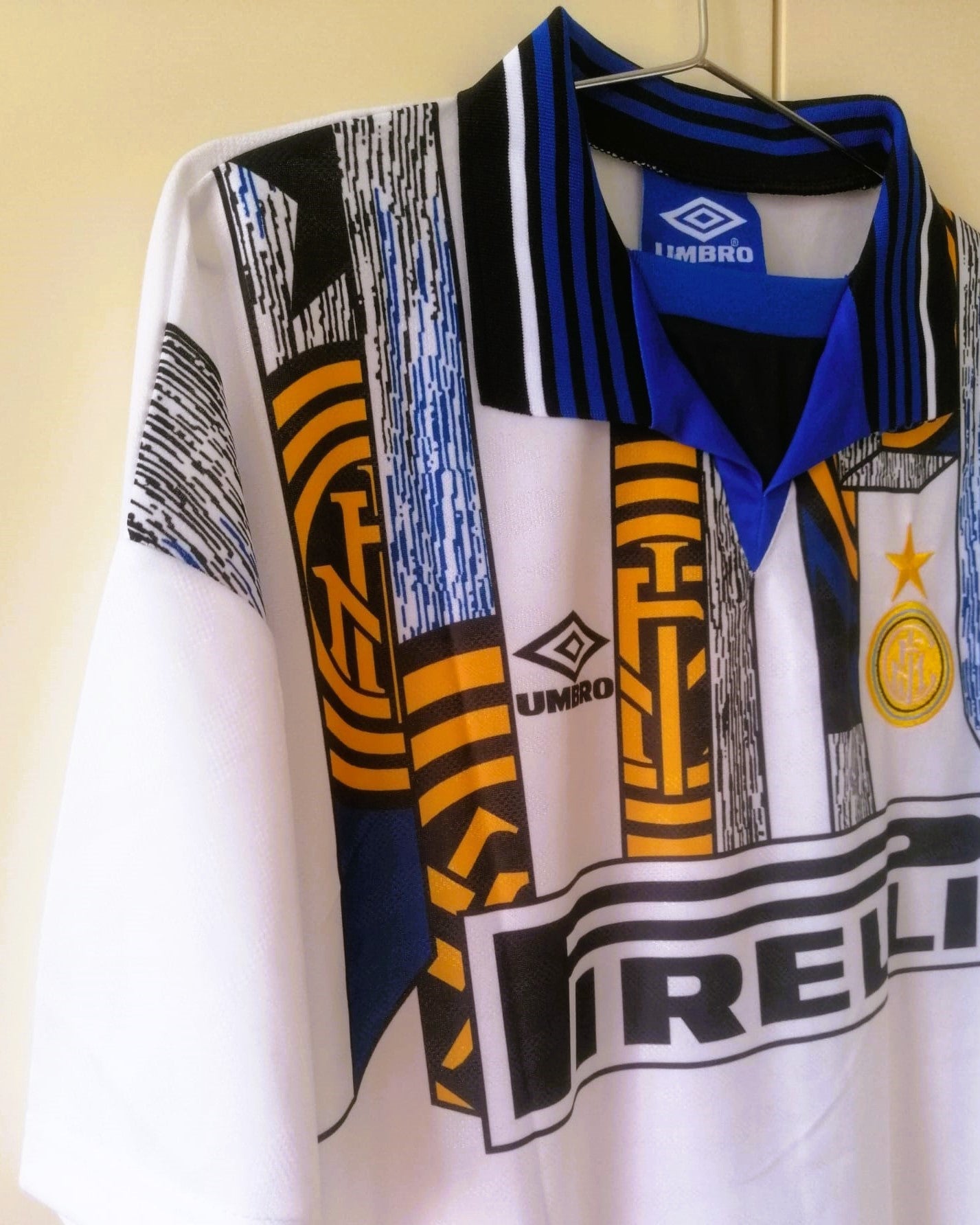 Camiseta Retro CARLOS ROBERTO 1995-96 Inter de Milan