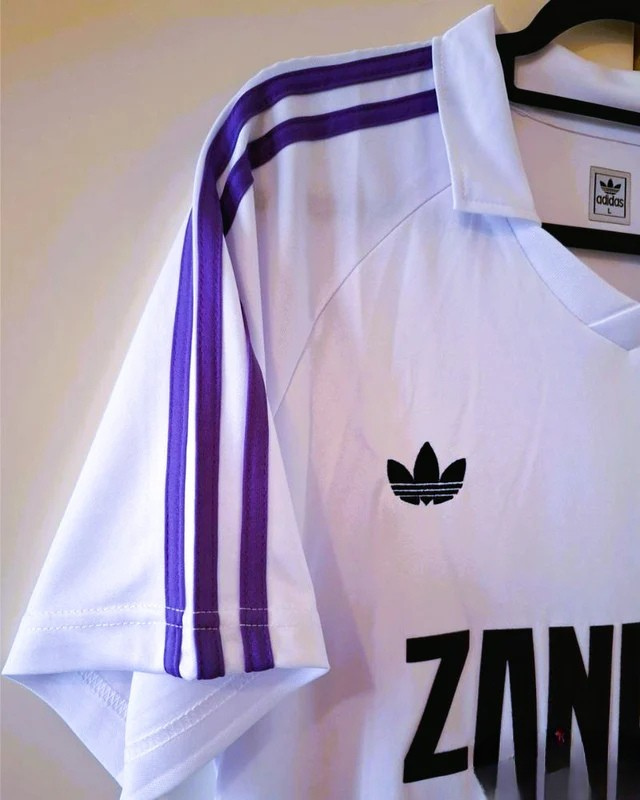Camiseta Retro EMILIO BUTRAGUEÑO 1985-86 Real Madrid