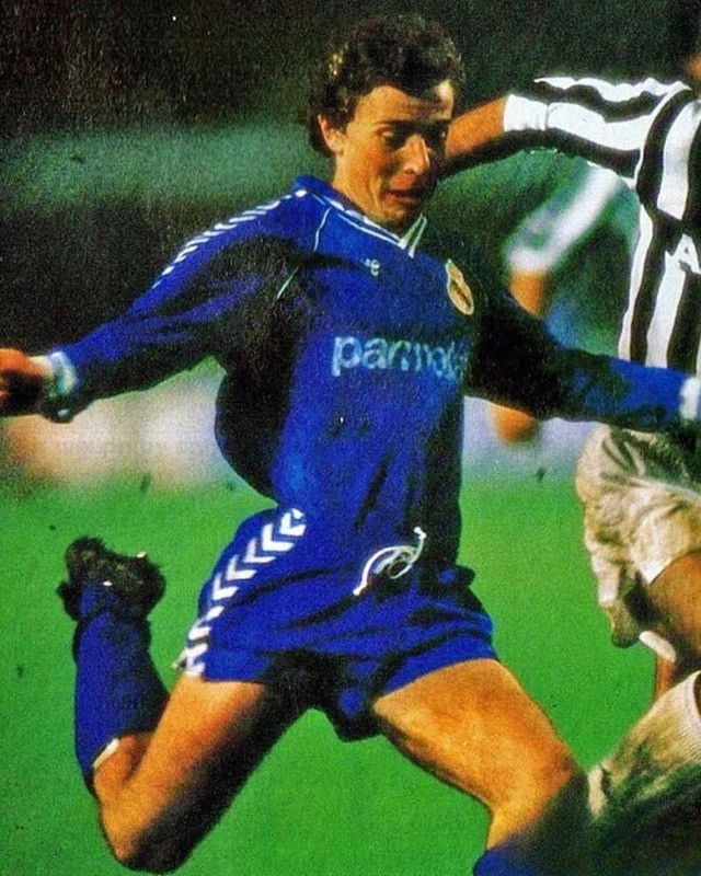 Camiseta Retro EMILIO BUTRAGUEÑO 1987-88 Real Madrid