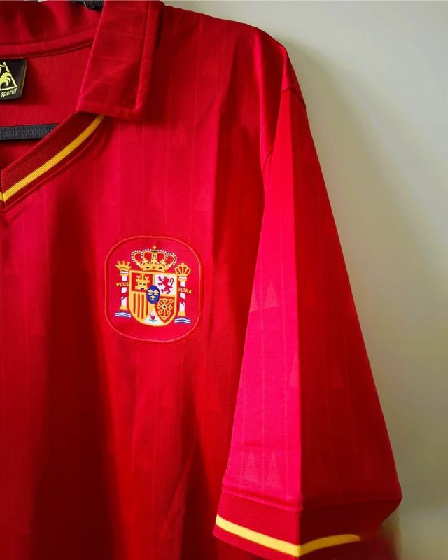 Camiseta Retro EMILIO BUTRAGUEÑO 1990-91 España