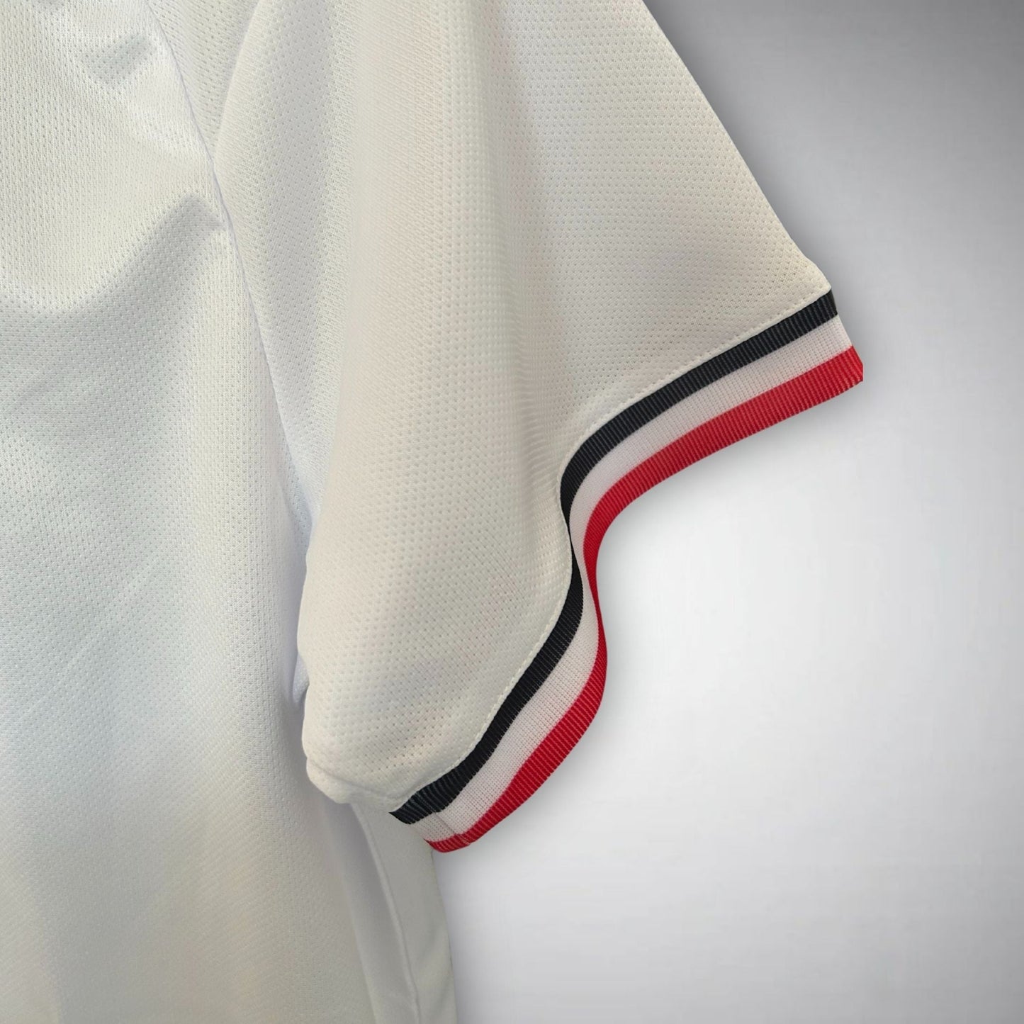 Camiseta Manchester United "Old Trafford Bloom" Ed. Especial