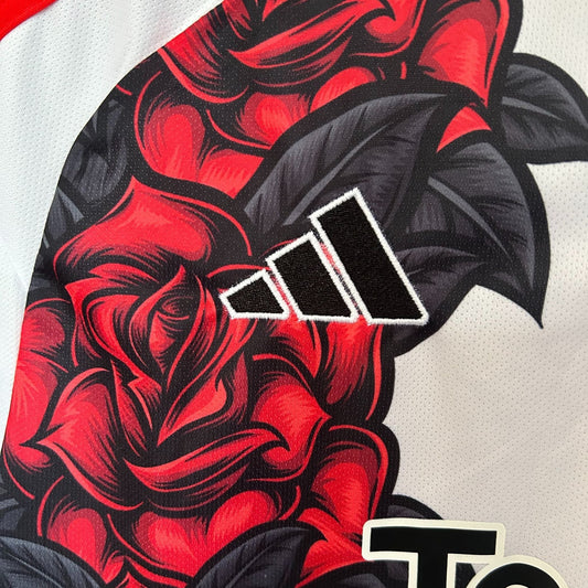 Camiseta Manchester United "Old Trafford Bloom" Ed. Especial