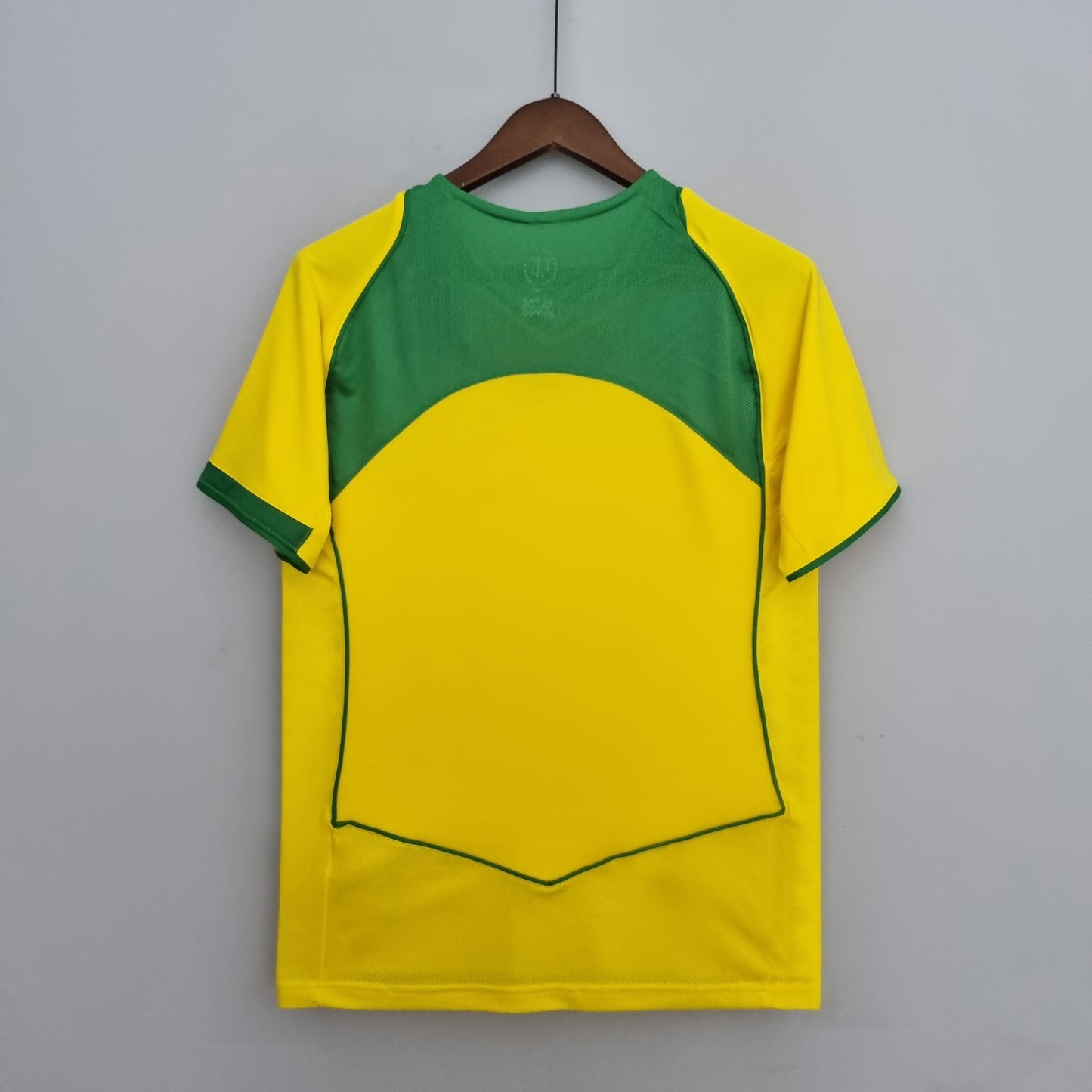 Camiseta Brasil local Retro 2004/2005