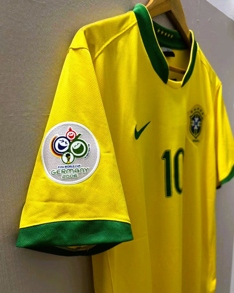 Camiseta Retro RONALDINHO 2006-07 Brasil