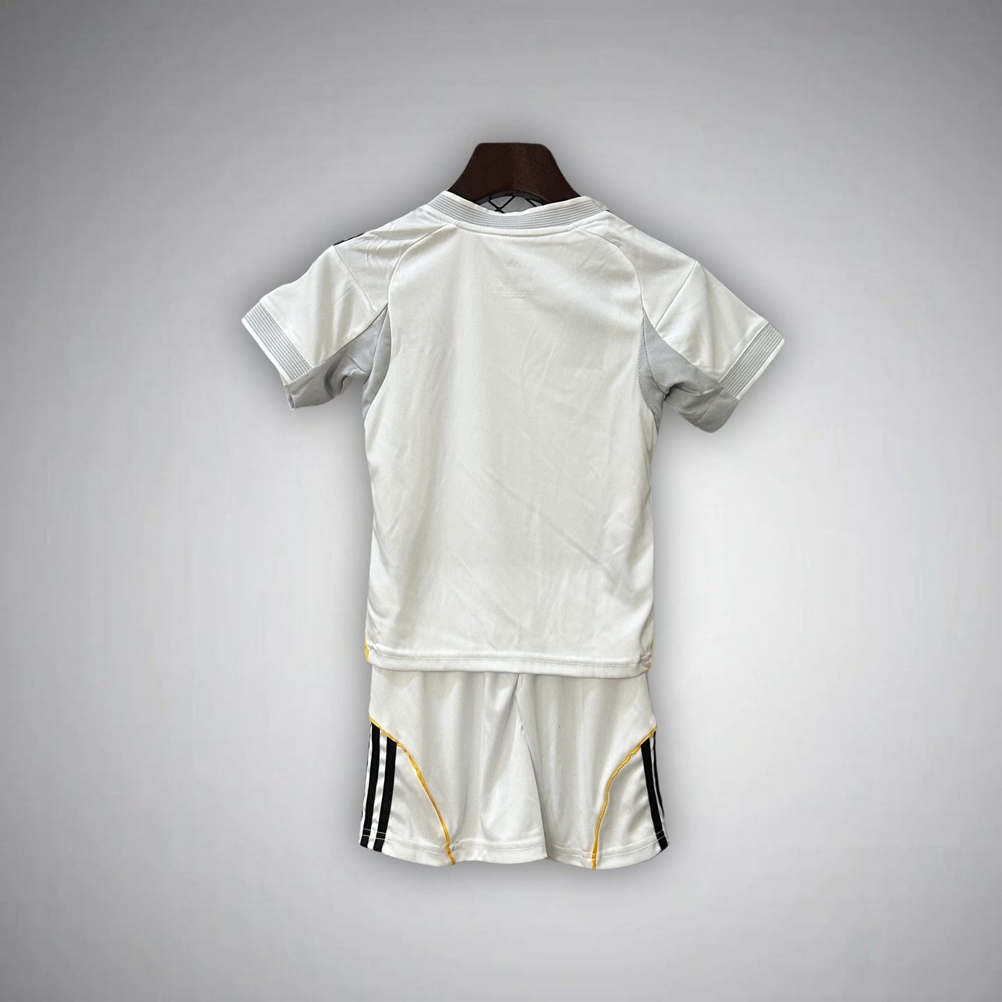 Camiseta Real Madrid Local Kit Niños 2025/26