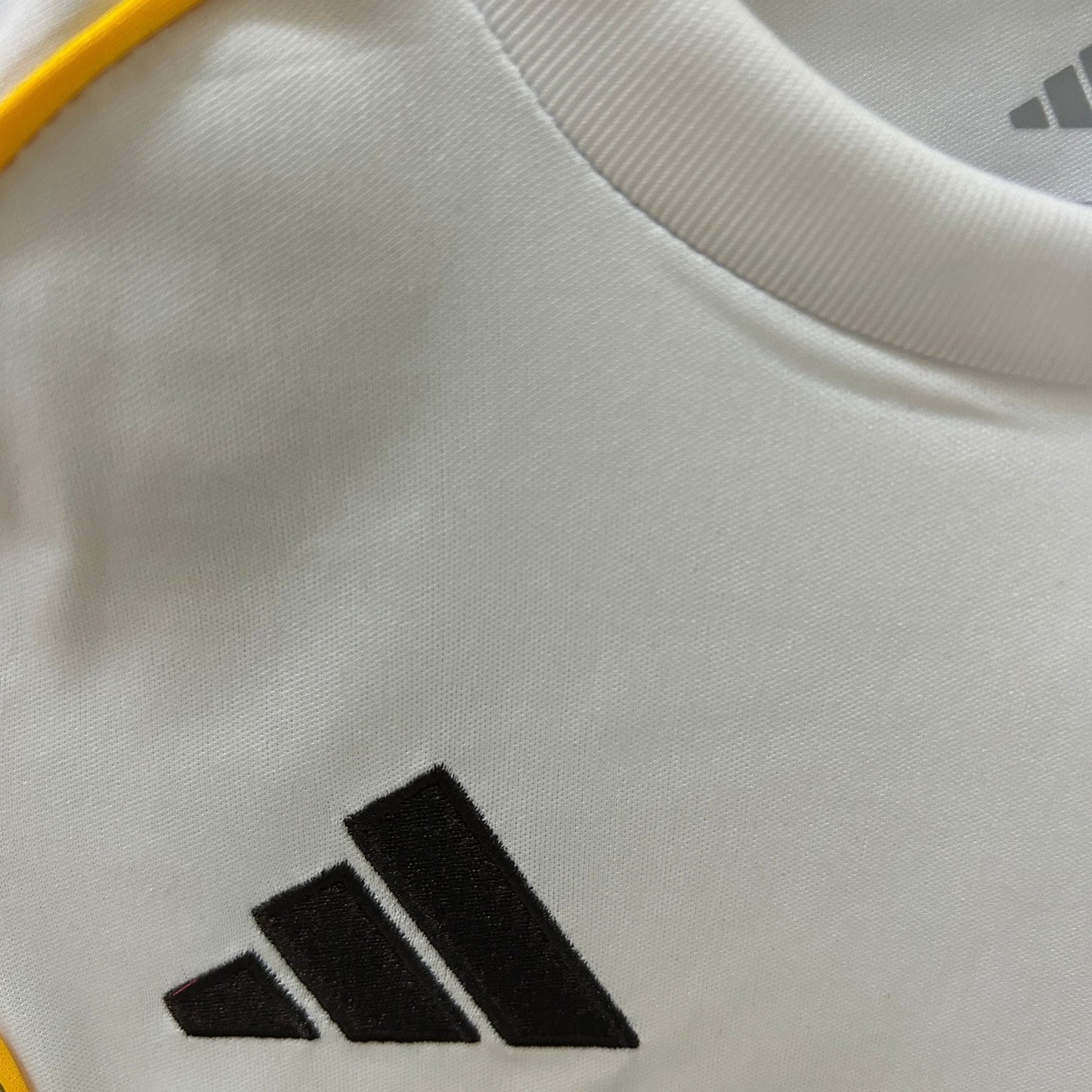 Camiseta Real Madrid Local Kit Niños 2025/26