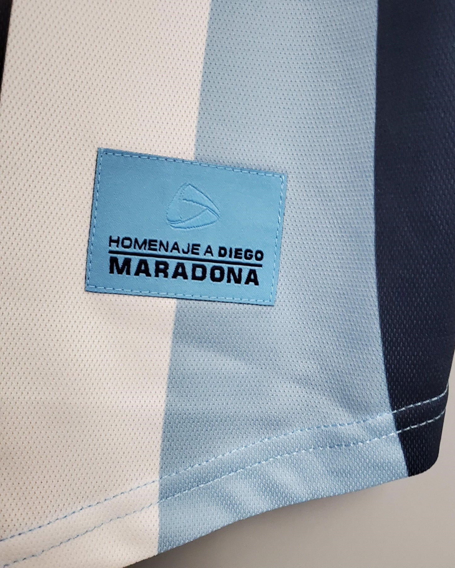 Camiseta Retro MARADONA DIEGO ARMANDO 2001-02 Argentina