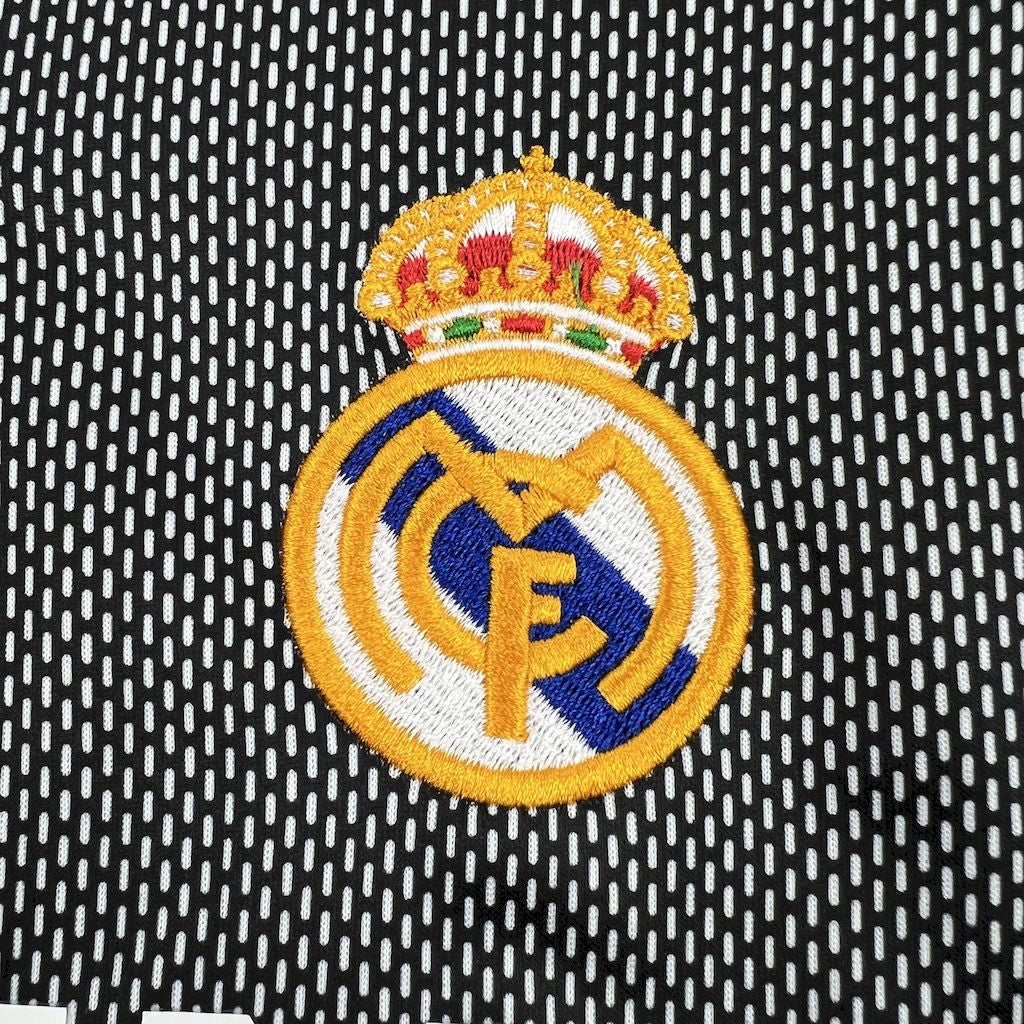 Camiseta Retro Real Madrid Portero 02/03