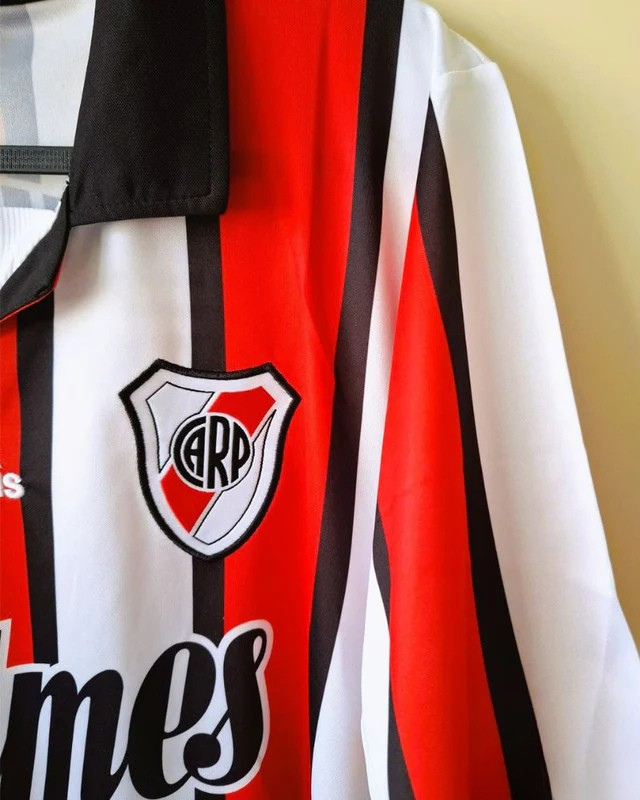 Camiseta Retro PABLO AIMAR 1999-00 River Plate