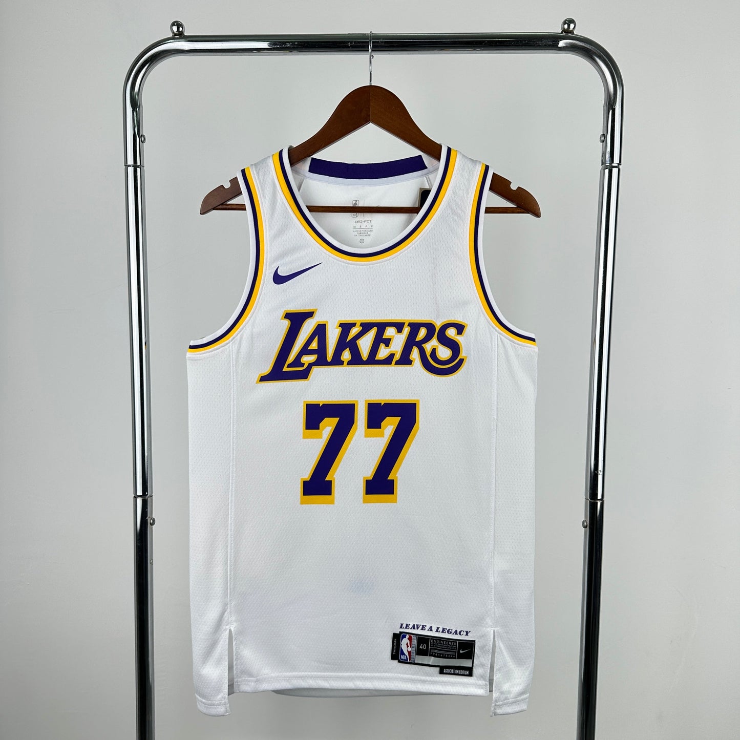 Los Angeles Lakers Visitante 24/25