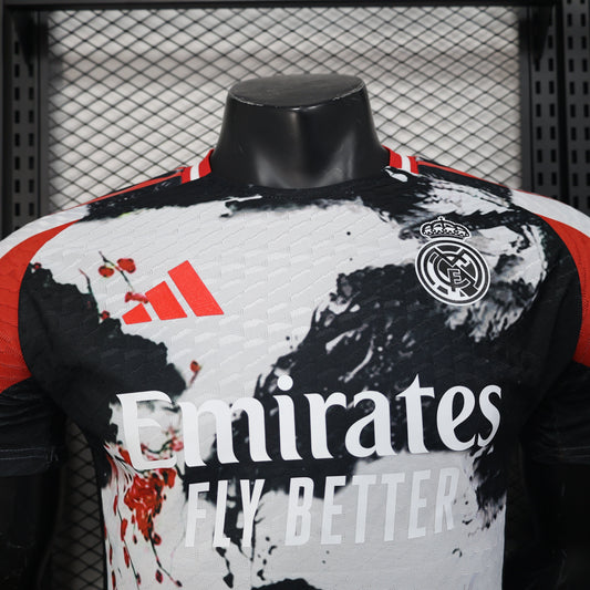 Camiseta Real Madrid Edición Especial Versión Jugador 25/26