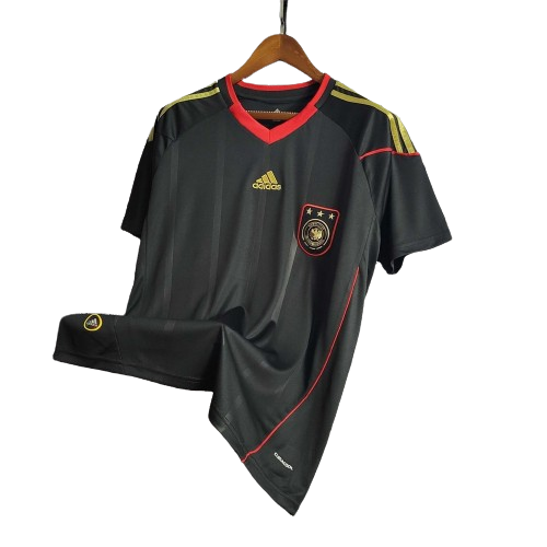 Camiseta Alemania Alternativa Retro 2010 vista sobre fondo blanco