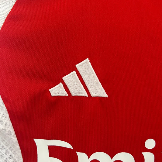 Kit Niño Arsenal 2025/26