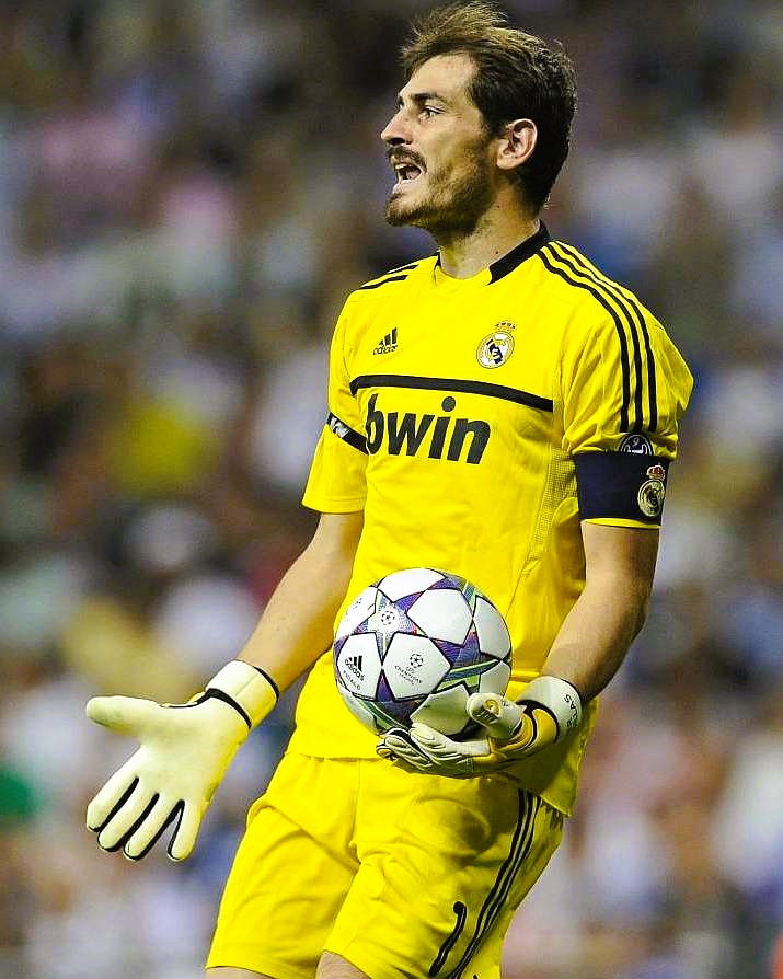 Camiseta Retro CASILLAS IKER 2011-12 Real Madrid