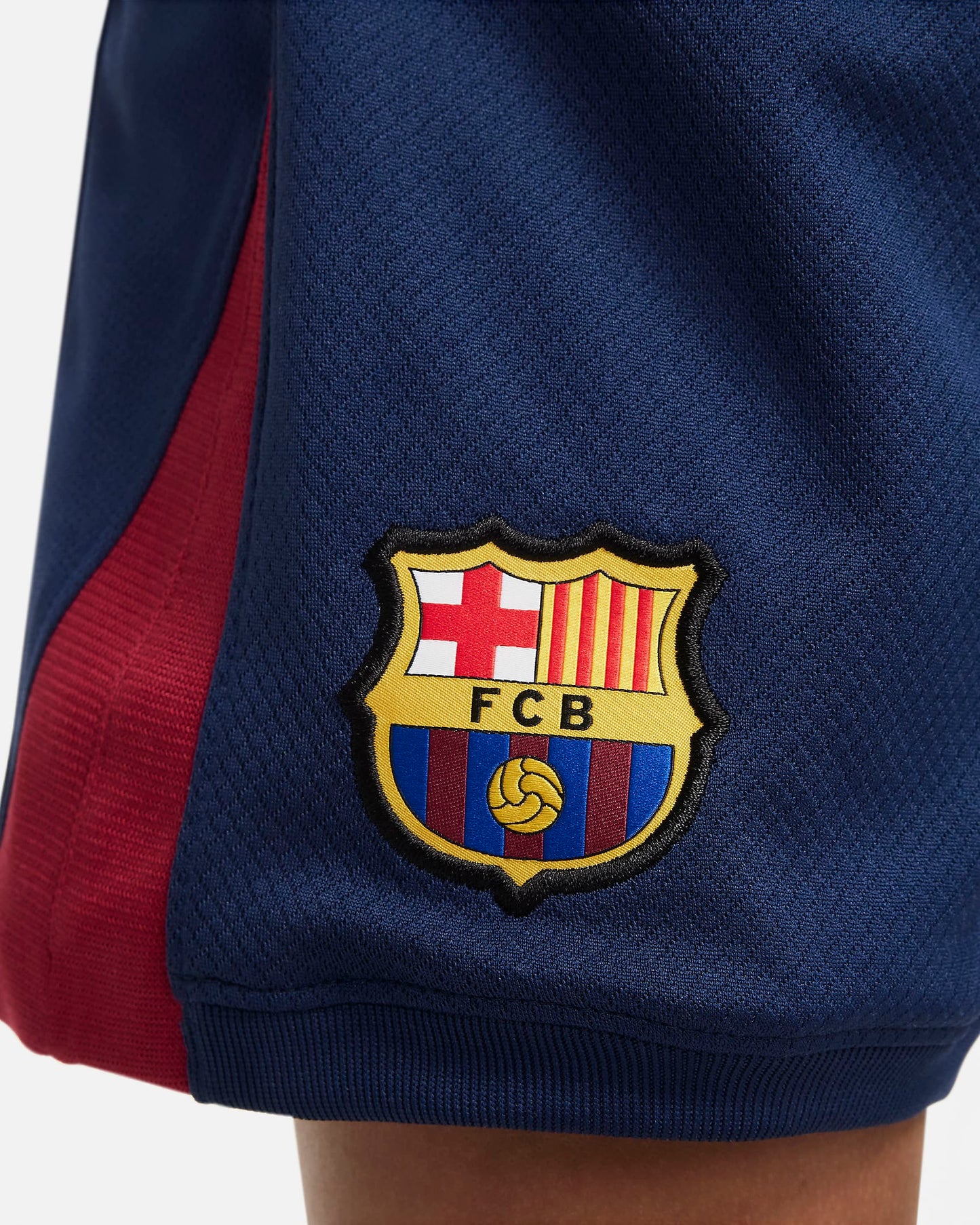 Camiseta + short Barcelona local 2024/2025 - NIÑOS vista sobre fondo blanco