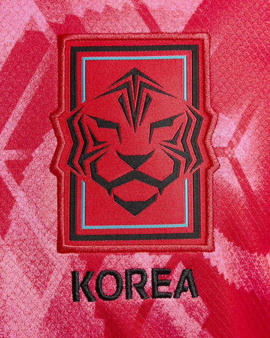 Camiseta Corea del Sur local 2024 vista sobre fondo blanco