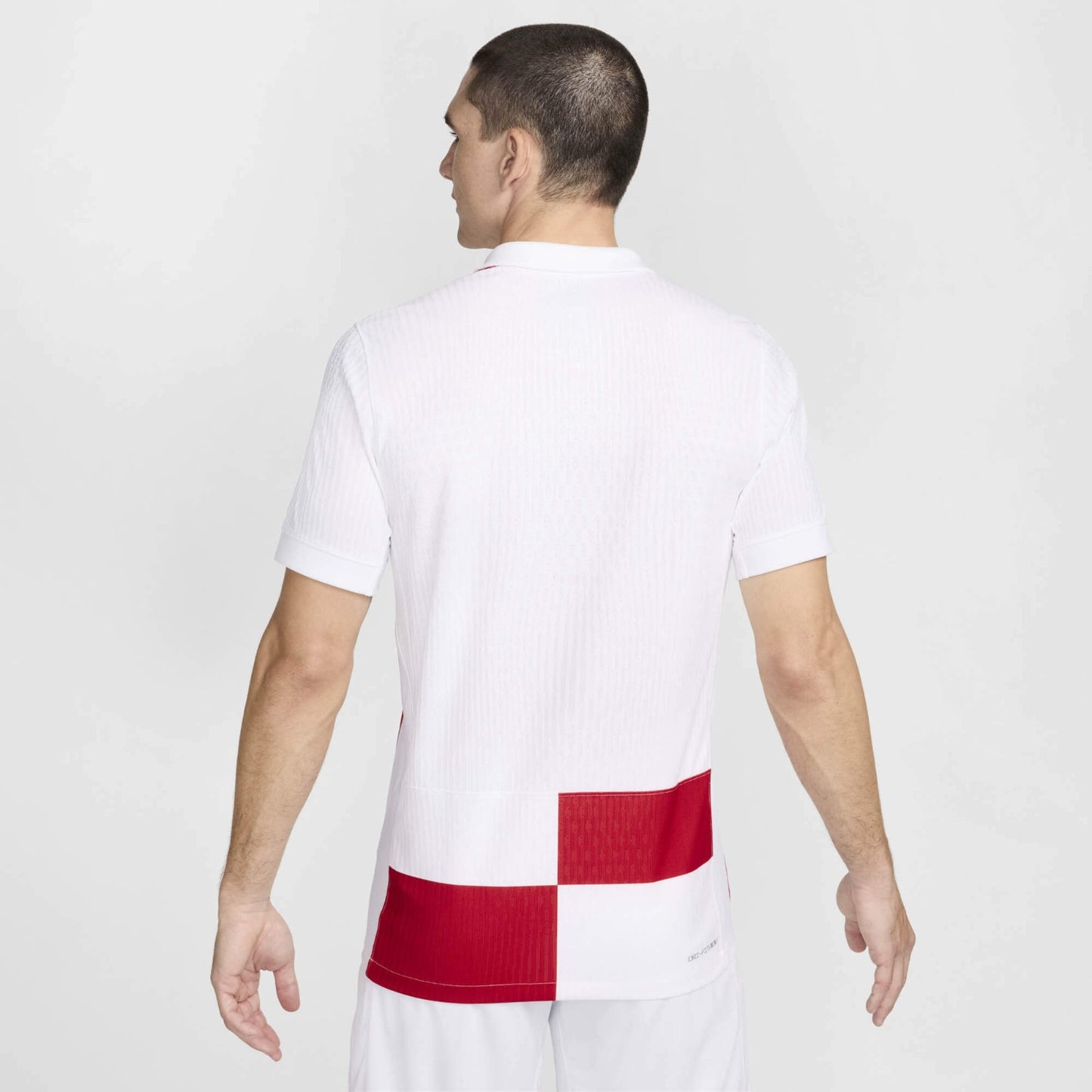 Camiseta Croacia local - Eurocopa 2024 vista sobre fondo blanco