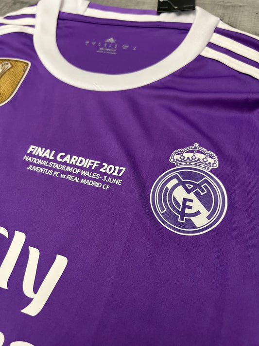 Camiseta Retro Real Madrid Manga Larga 2016-17 - Parches Champions