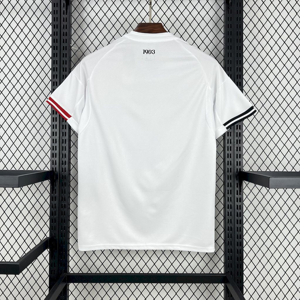 Camiseta Local Besiktas 25/26