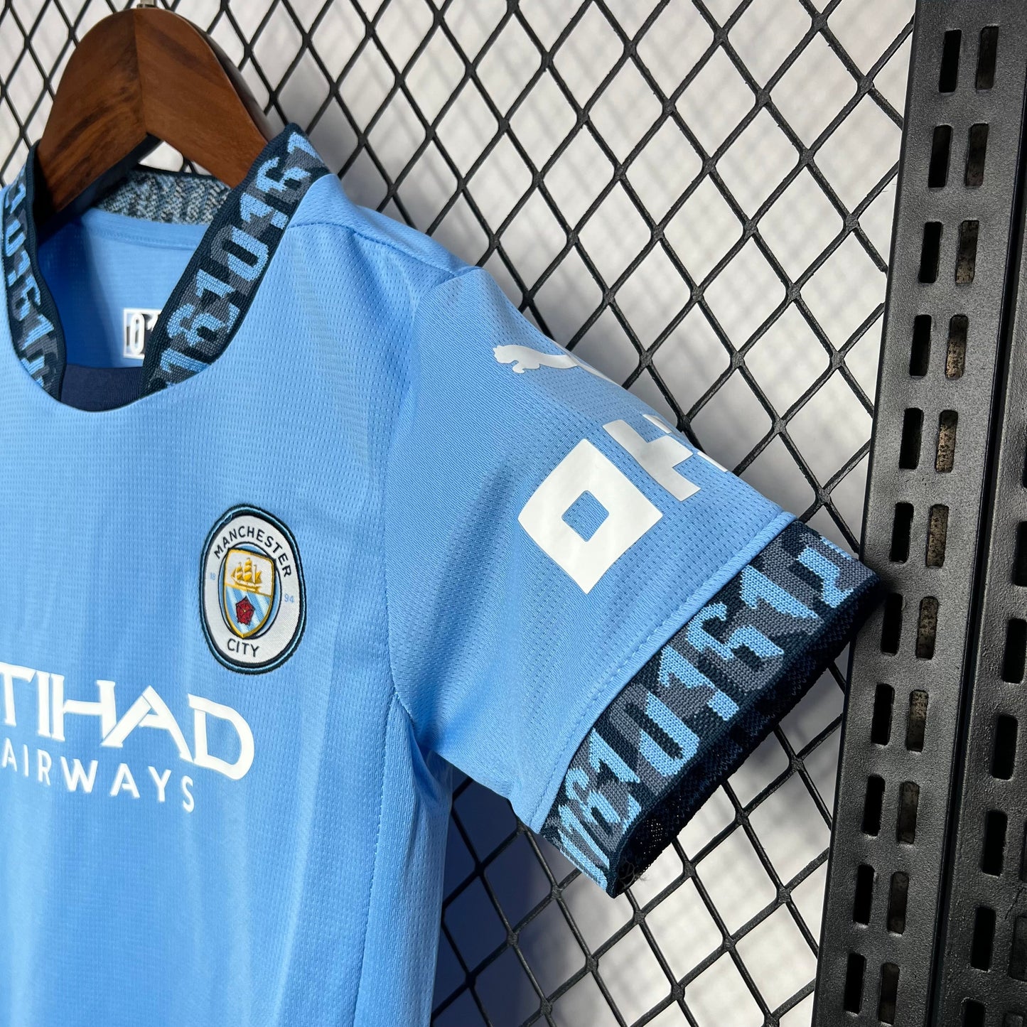 Kit Local Niño Manchester City 24/25
