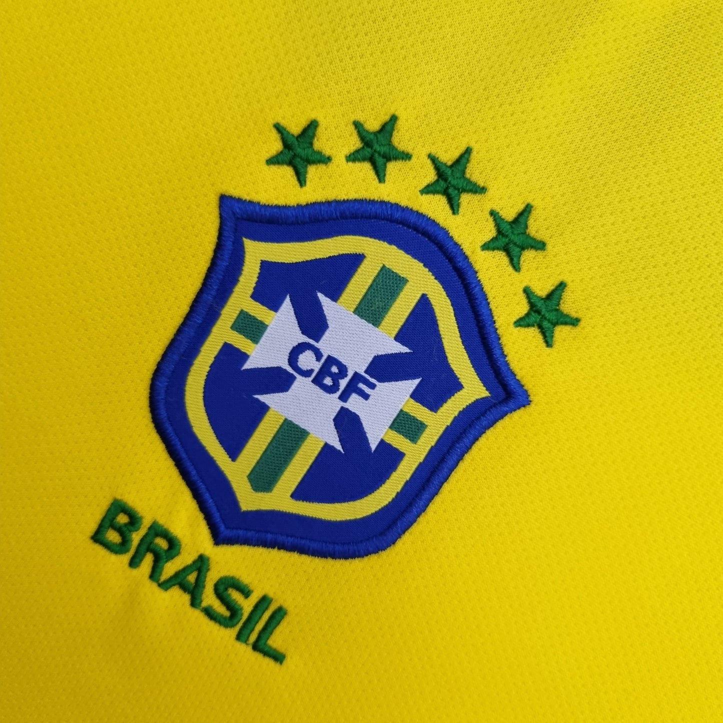 Camiseta Brasil local Retro 2004/2005