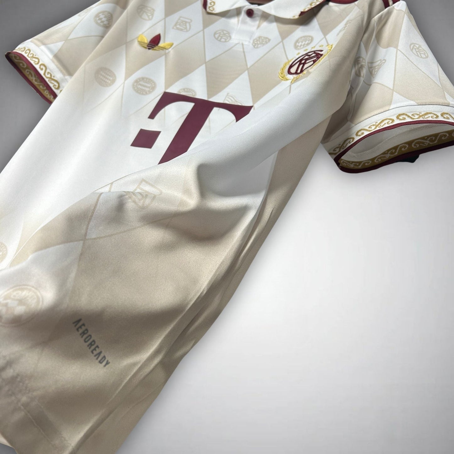 Camiseta FC Bayern "Die Krone" Ed. Especial