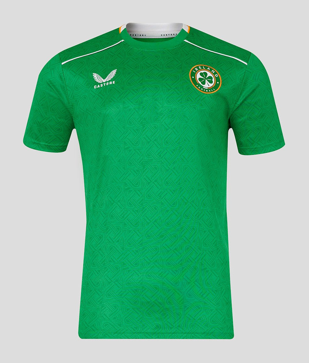 Camiseta Irlanda local 2024 vista sobre fondo blanco