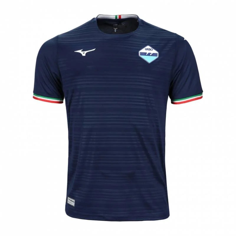 Camiseta Lazio alternativa 2023/2024 vista sobre fondo blanco