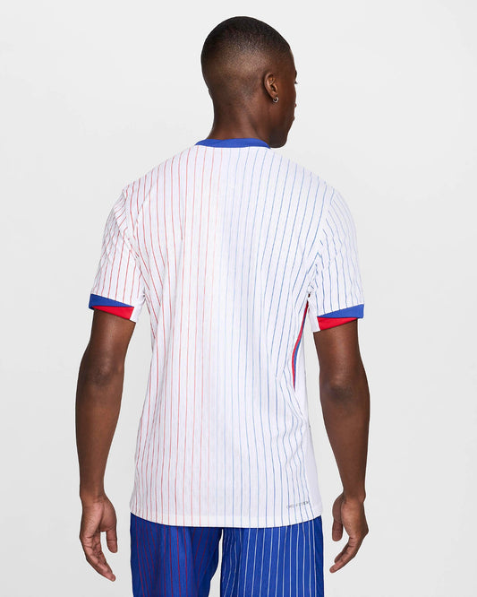 Camiseta Francia alternativa - Eurocopa 2024 vista sobre fondo blanco