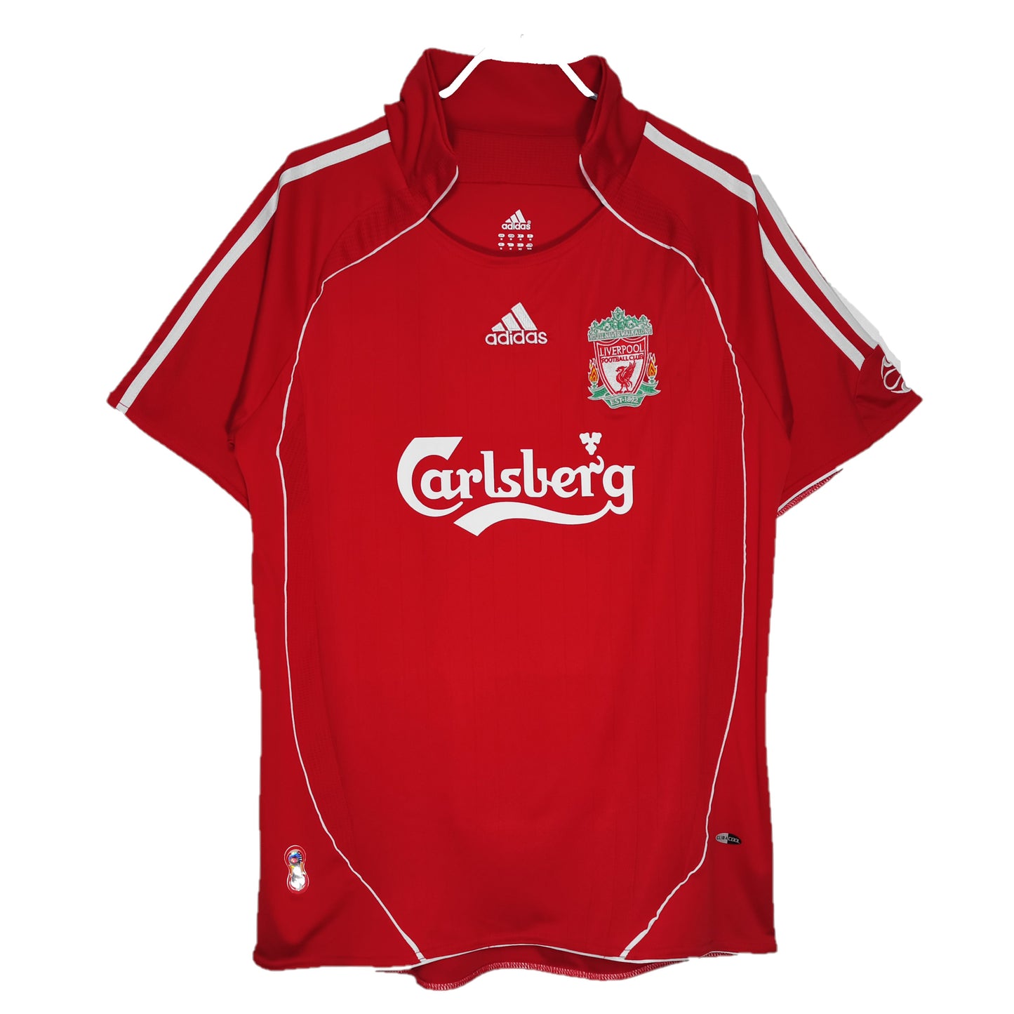 Camiseta Liverpool Retro 2006/2007 vista sobre fondo blanco