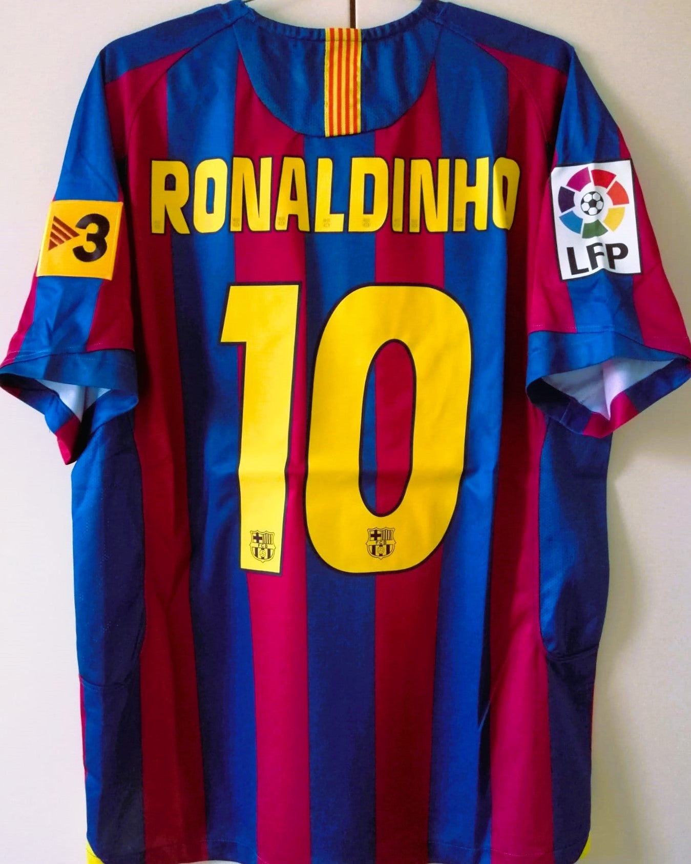Camiseta Retro RONALDINHO 2005-06 Barcelona