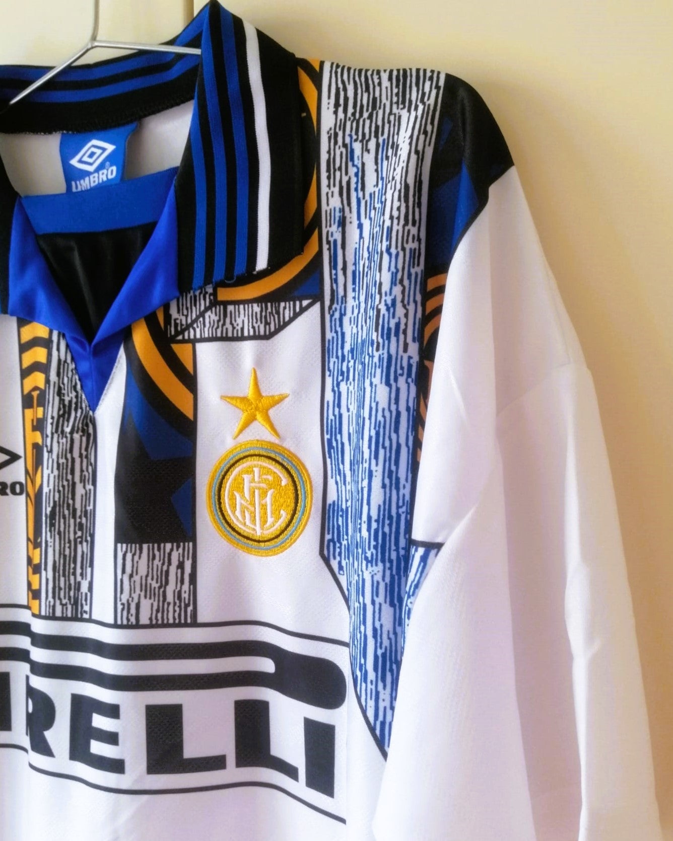 Camiseta Retro CARLOS ROBERTO 1995-96 Inter de Milan