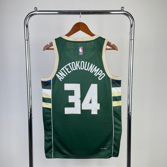 Milwaukee Bucks Local 24/25