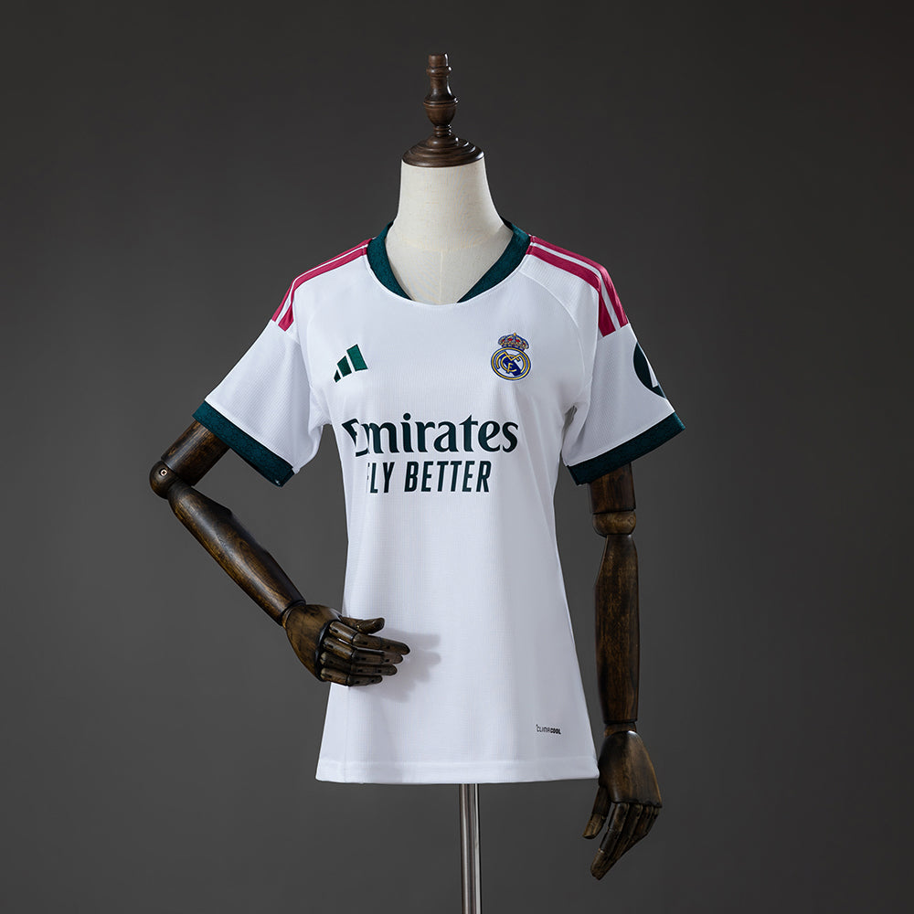 Camiseta Real Madrid 2026/27 – Primera Equipación Versión Mujer