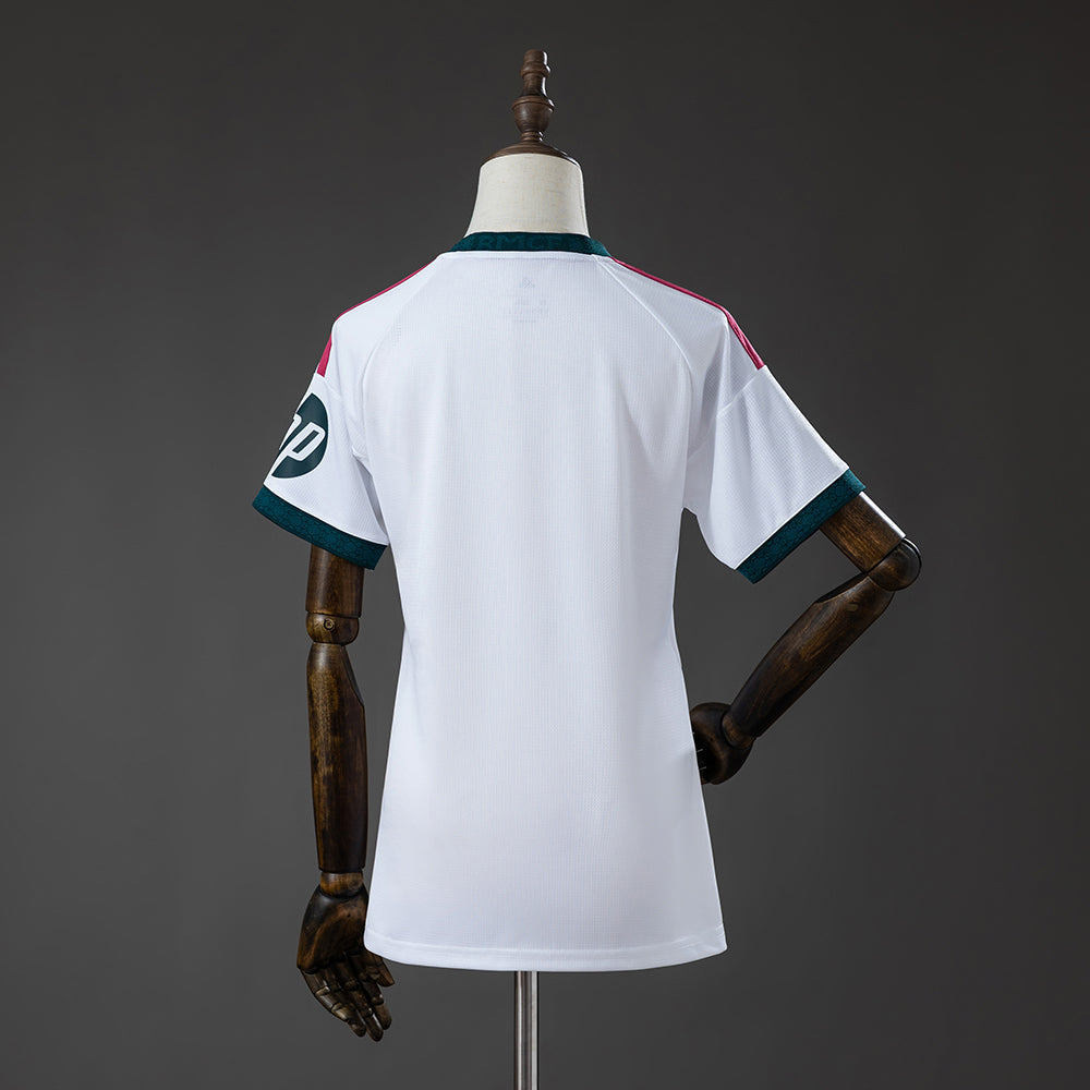 Camiseta Real Madrid 2026/27 – Primera Equipación Versión Mujer