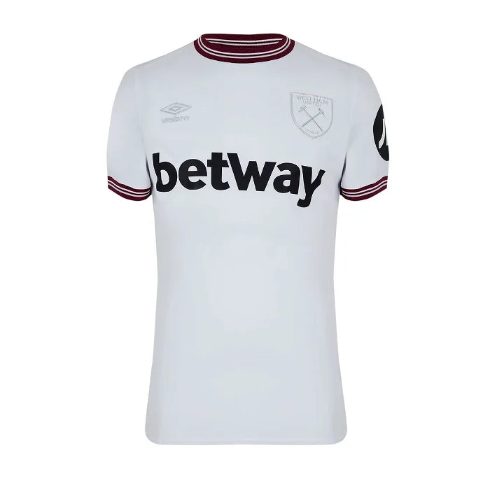 Camiseta West Ham alternativa 2023/2024 vista sobre fondo blanco