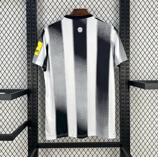 Camiseta Newcastle Local 2025/26