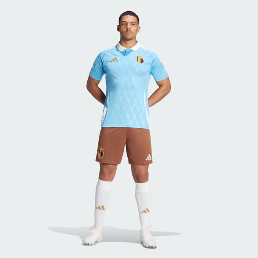 Camiseta Bélgica alternativa - Eurocopa 2024 vista sobre fondo blanco