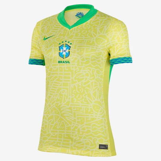 Camiseta Brasil local Copa América 2024 - MUJER vista sobre fondo blanco