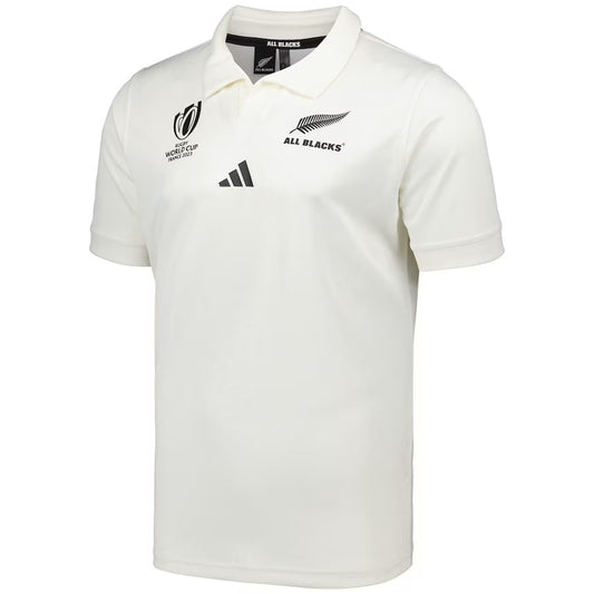 Camiseta Rugby All Blacks visitante - RWC '23 vista sobre fondo blanco