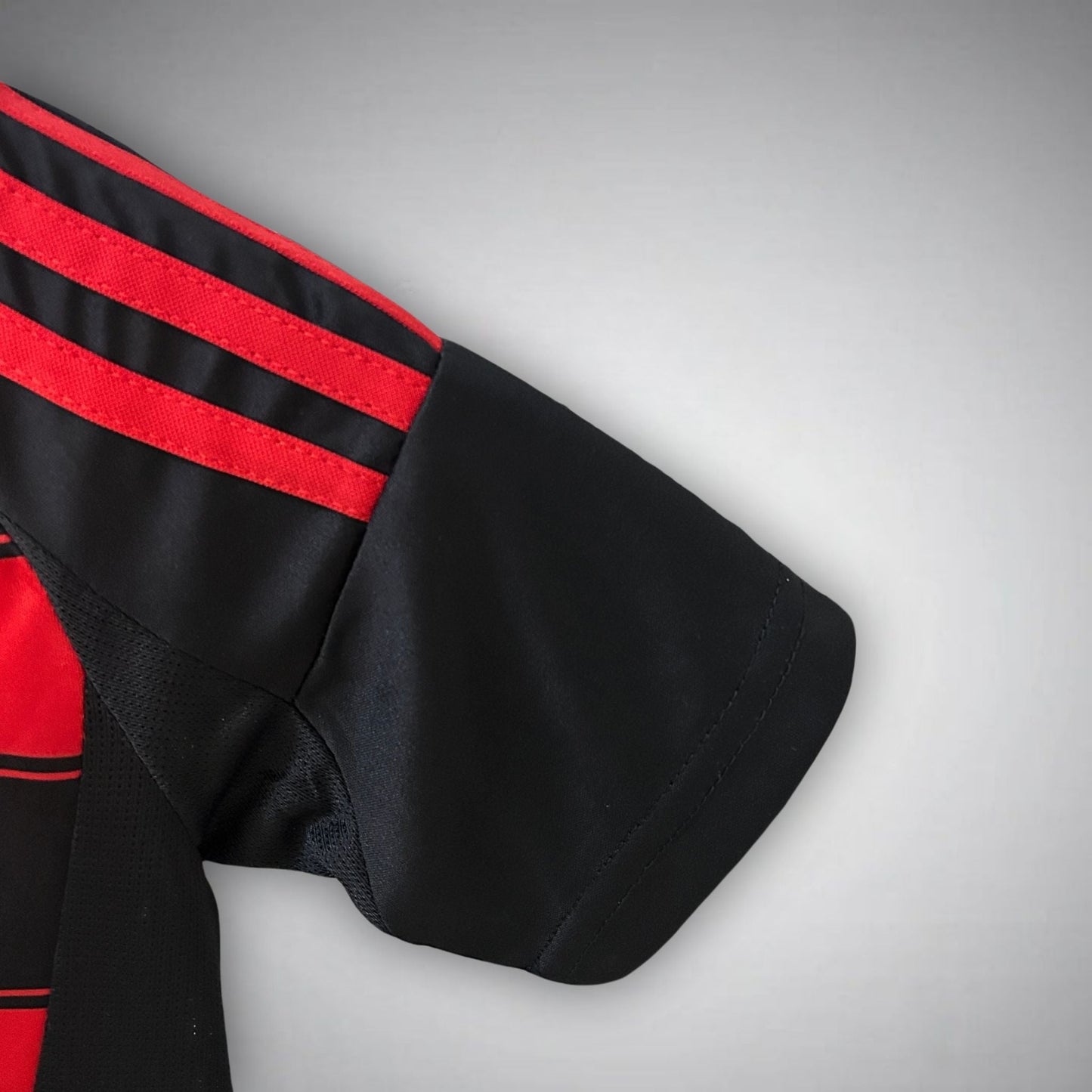 Kit Flamengo Local Niños 2025/26