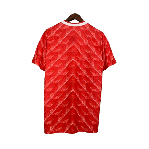 Camiseta Unión Soviética local Retro 1988/1989 vista sobre fondo blanco