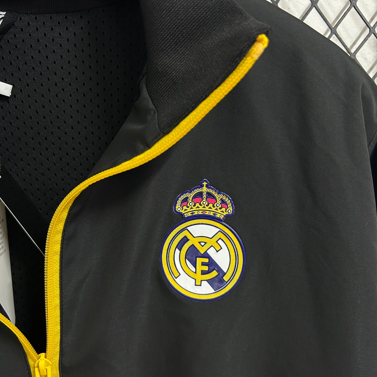 Campera Real Madrid Marvel Negra