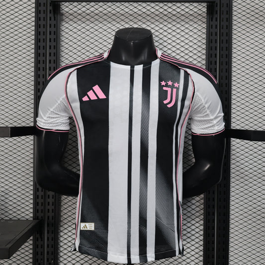 Camiseta Local Juventus Versión Jugador 25/26