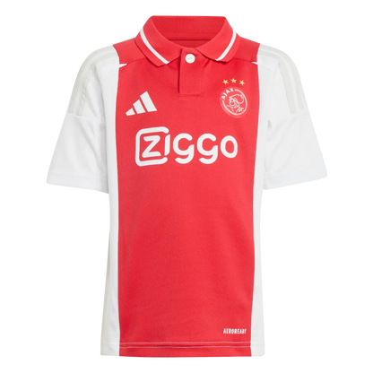 Camiseta + short Ajax local 2024/2025 - NIÑOS vista sobre fondo blanco