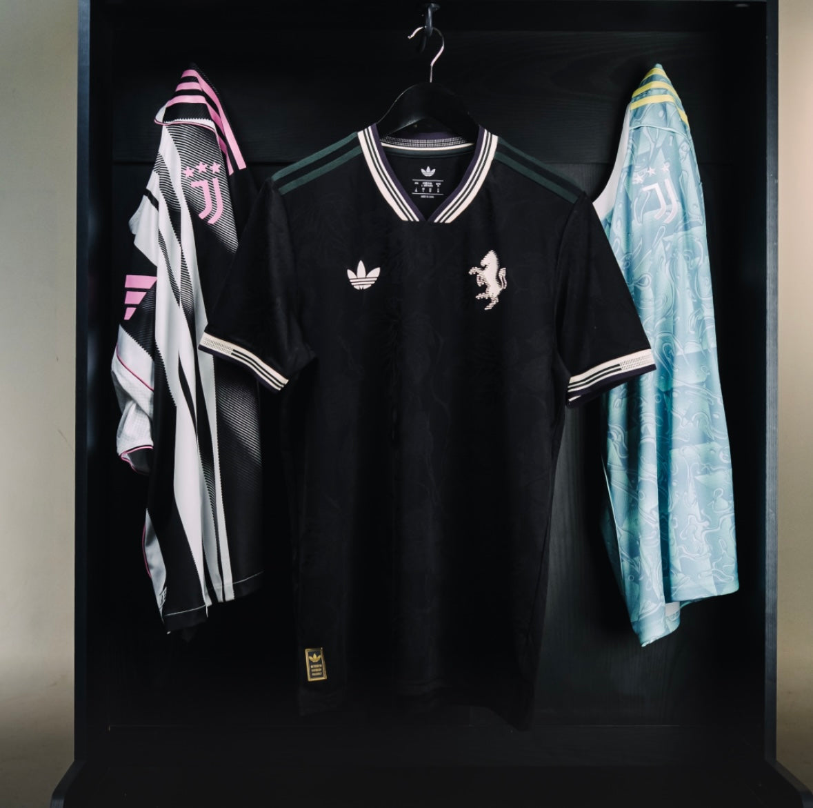 Camiseta Juventus Tercera - 2025/26