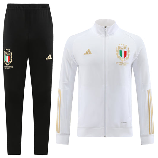 Conjunto Italia - Ed. 125 Aniversario vista sobre fondo blanco